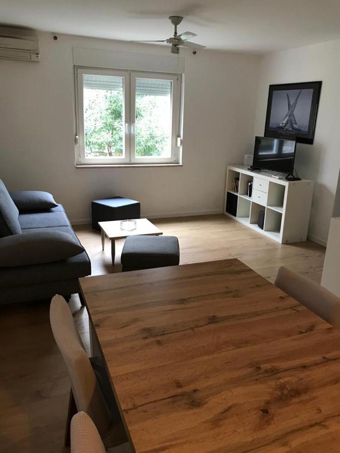 Apartman Maestral *
